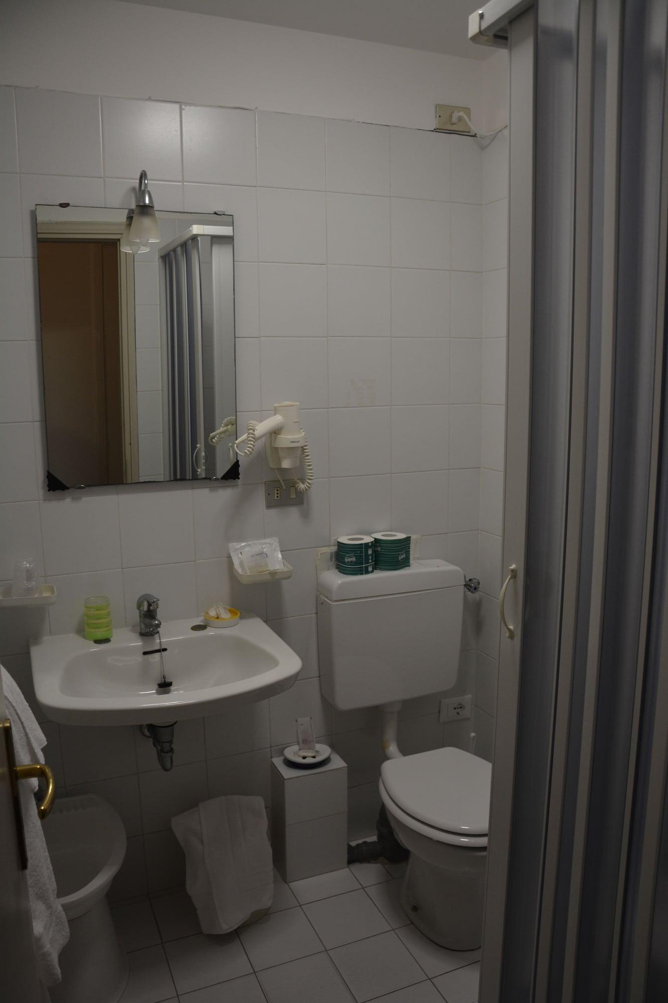 Hotel Alfieri Алассио Экстерьер фото
