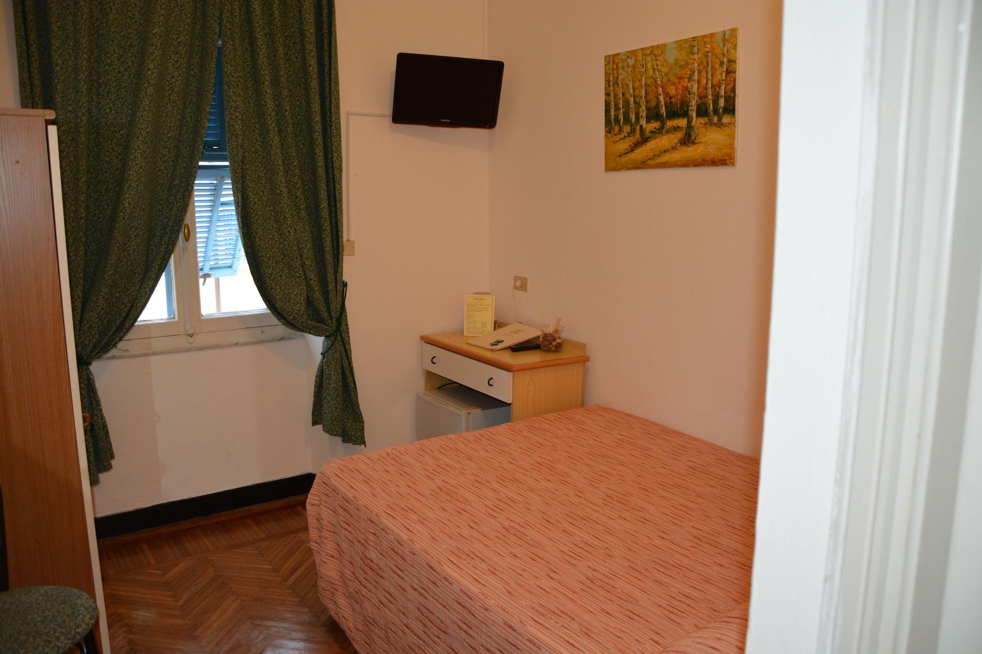 Hotel Alfieri Алассио Экстерьер фото