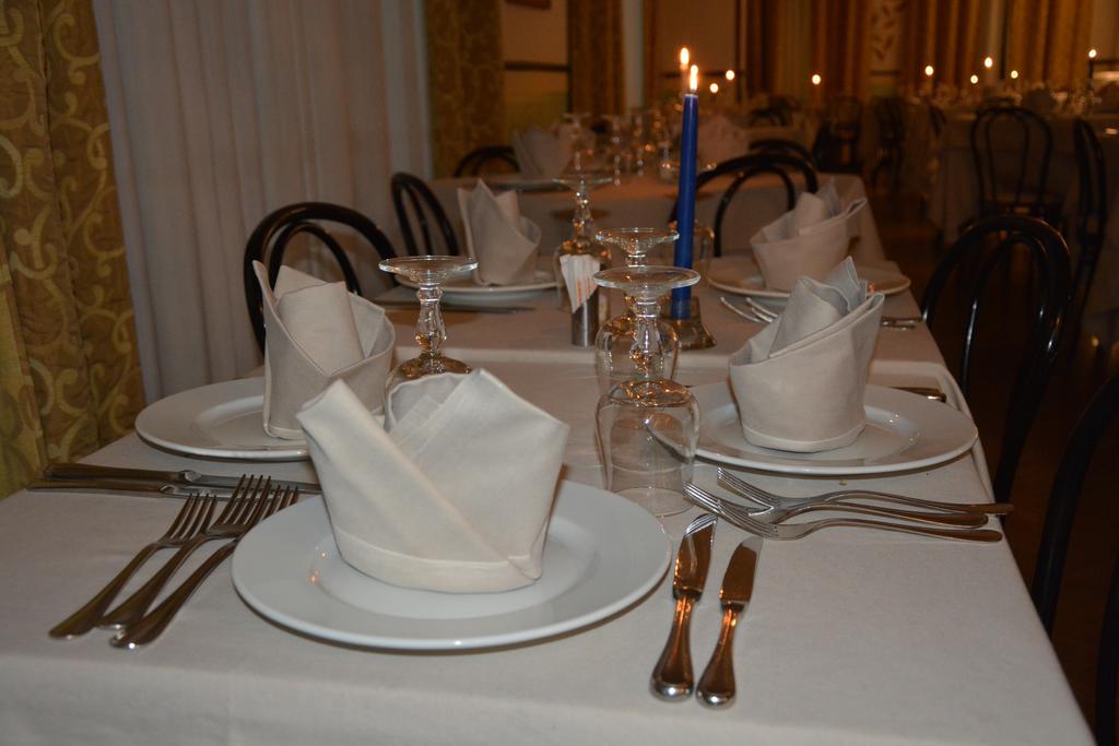 Hotel Alfieri Алассио Экстерьер фото