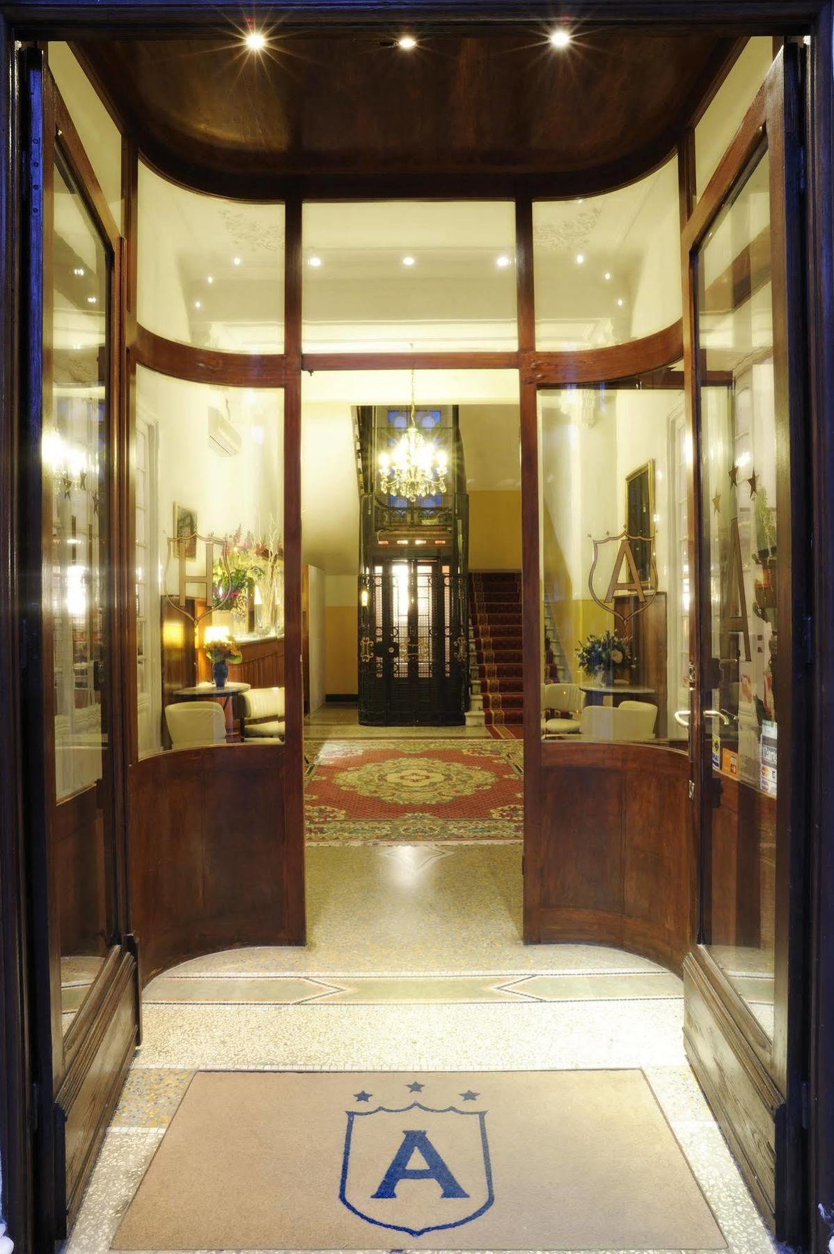 Hotel Alfieri Алассио Экстерьер фото