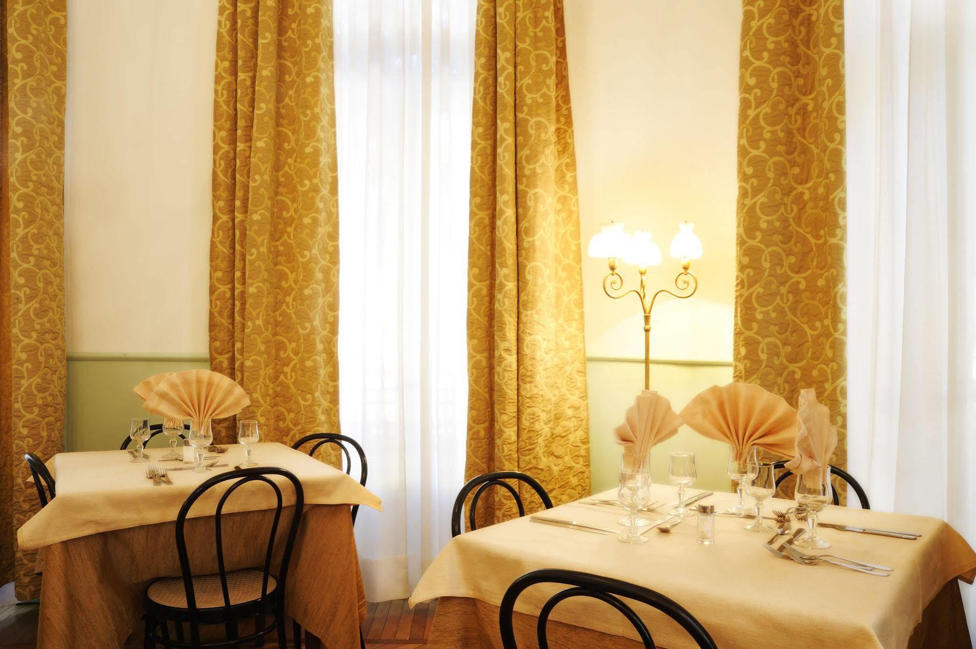 Hotel Alfieri Алассио Экстерьер фото
